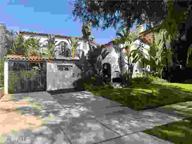 213 El Camino Drive, Beverly Hills Ca 90212 | Detached 0