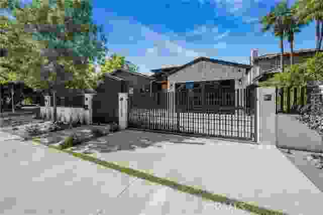 13463 Chandler Boulevard, Van Nuys Ca 91401 | Detached 0