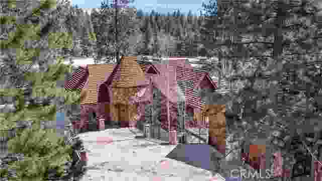 27467 N Bay Road, Lake Arrowhead Ca 92352 | Detached 0