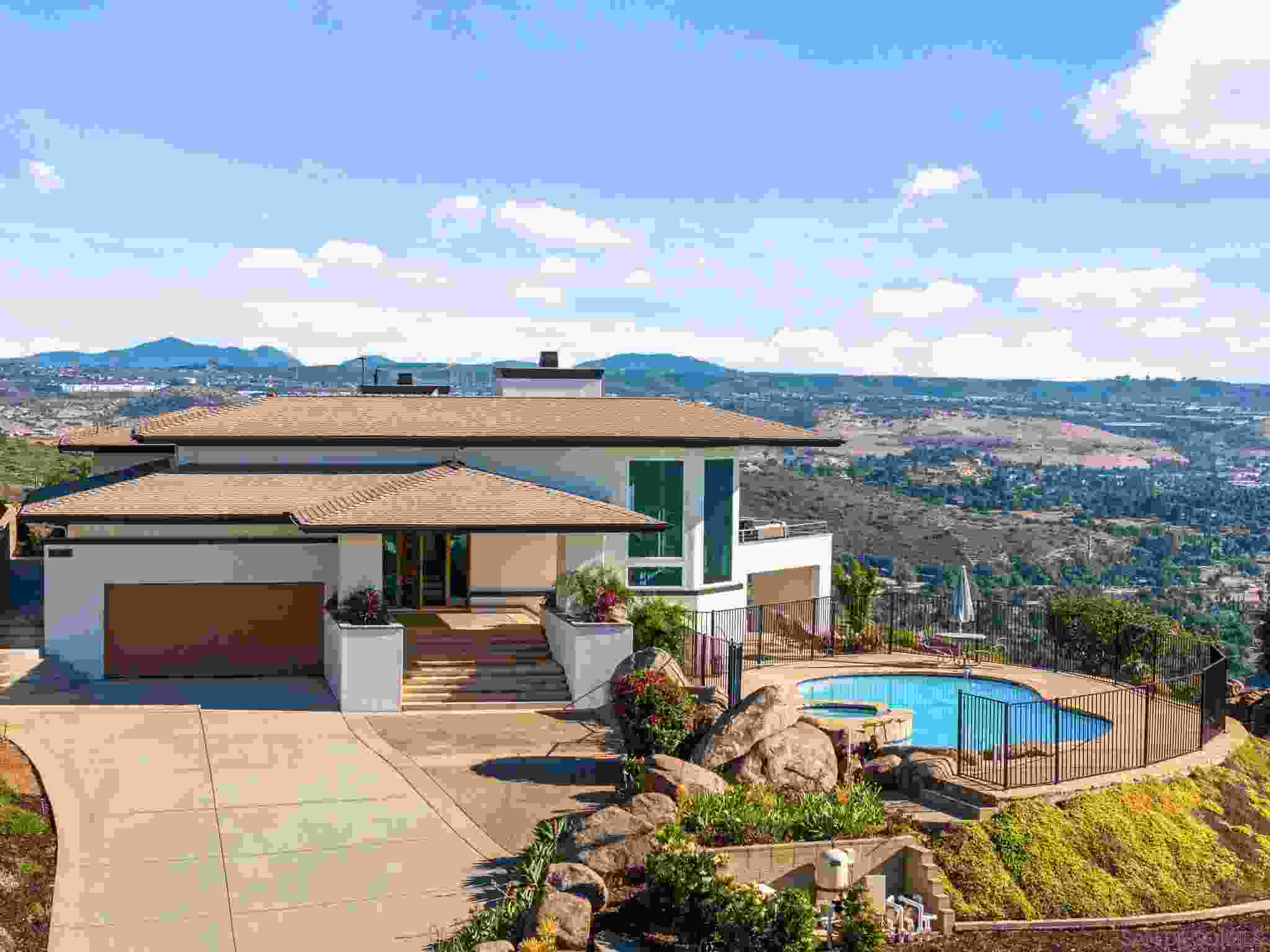 15486 Markar Rd, Poway Ca 92064 | Detached 0