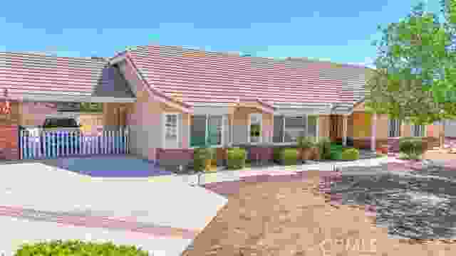 7475 Langdon Avenue, Hesperia Ca 92345 | Detached 0