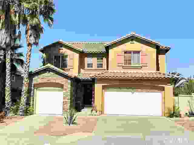 17 Via Scenica, Lake Elsinore Ca 92532 | Detached 0