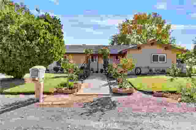 36190 Cloverleaf Avenue, Madera Ca 93636 | Detached 0