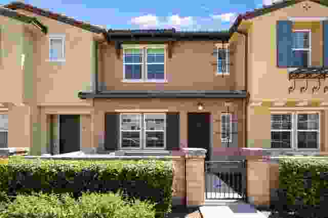 2924 E Via Fiano, Ontario Ca 91764 | Townhouse 0