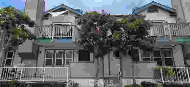 533 Walnut Avenue # 18, Long Beach Ca 90802 | Detached 0