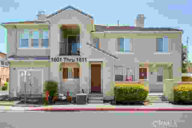 1800 E Lakeshore Drive # 1601, Lake Elsinore Ca 92530 | Townhouse 0