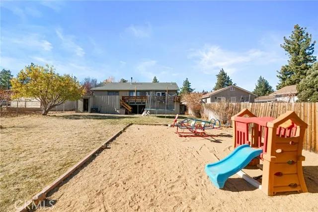 334 Sites Way, Big Bear City Ca 92314 | Detached 32