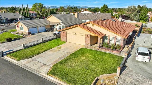 18668 Arrowhead Trail, Victorville Ca 92395 | Detached 3