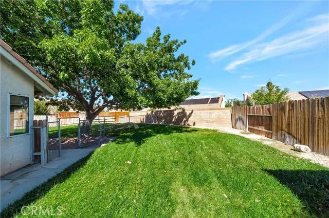 3739 Agave Circle, Lancaster Ca 93536 | Detached 28