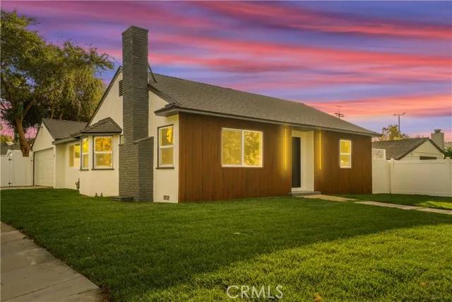 21902 Providencia Street, Woodland Hills Ca 91364 | Detached 1