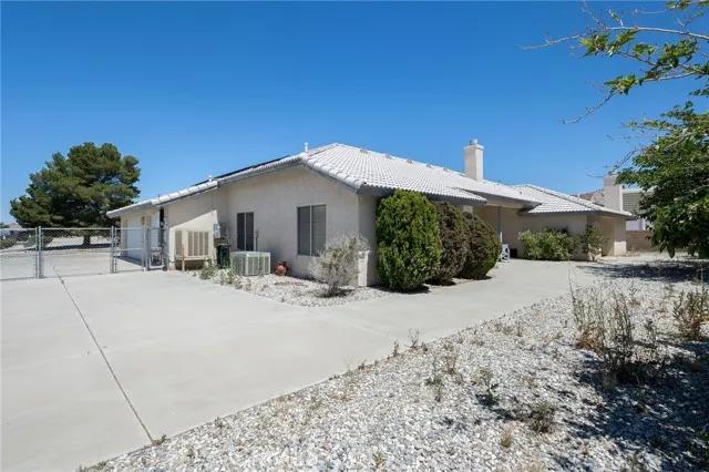 16285 Monache Road, Apple Valley Ca 92307 | Detached 40