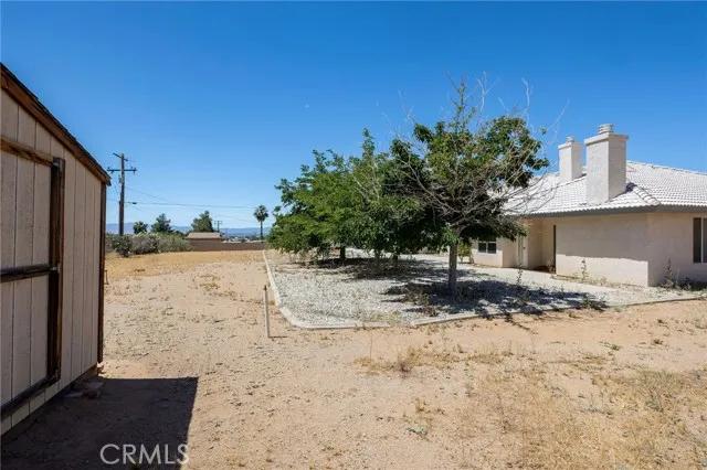 16285 Monache Road, Apple Valley Ca 92307 | Detached 42