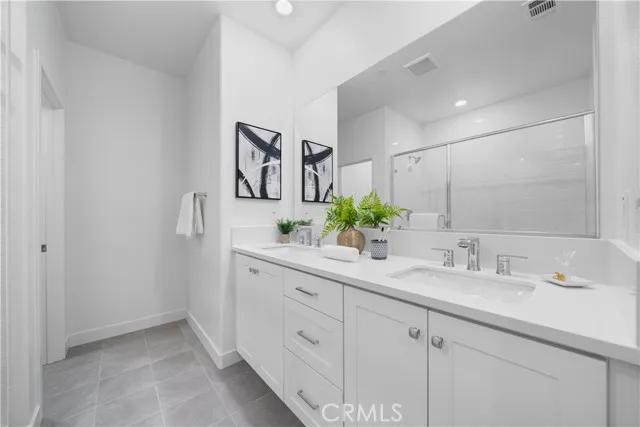 271 Lynx, Irvine Ca 92618 | Townhouse 31