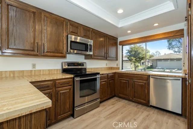 17301 Peach, Irvine Ca 92612 | All Other Attached 6