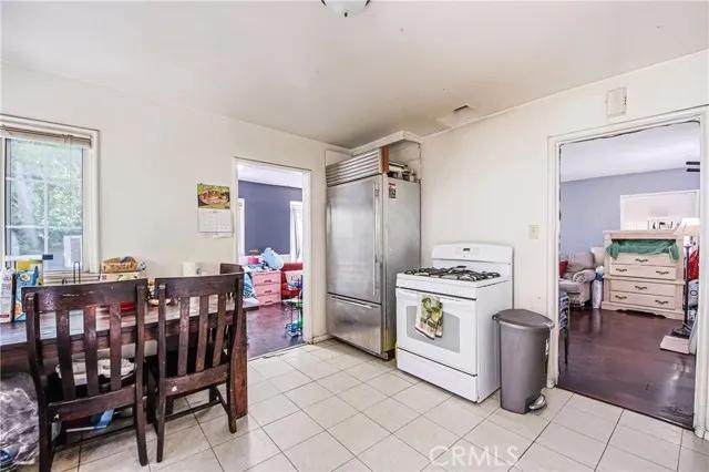 15047 Victory Boulevard, Van Nuys Ca 91411 | Multi Family 35