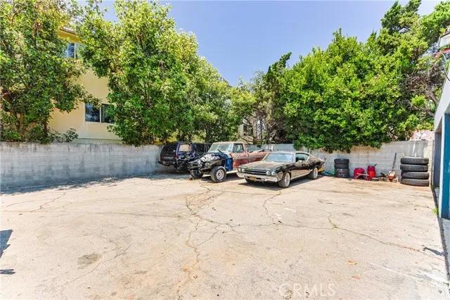 15047 Victory Boulevard, Van Nuys Ca 91411 | Multi Family 20