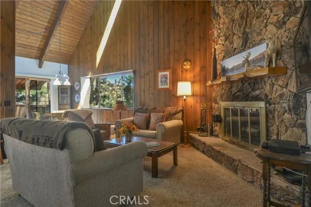 750 Grass Valley Road, Lake Arrowhead Ca 92352 | Detached 7