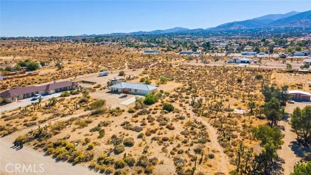 1011 Mono Road, Pinon Hills Ca 92372 | Detached 38