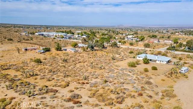 1011 Mono Road, Pinon Hills Ca 92372 | Detached 36