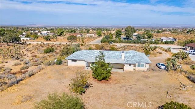 1011 Mono Road, Pinon Hills Ca 92372 | Detached 28