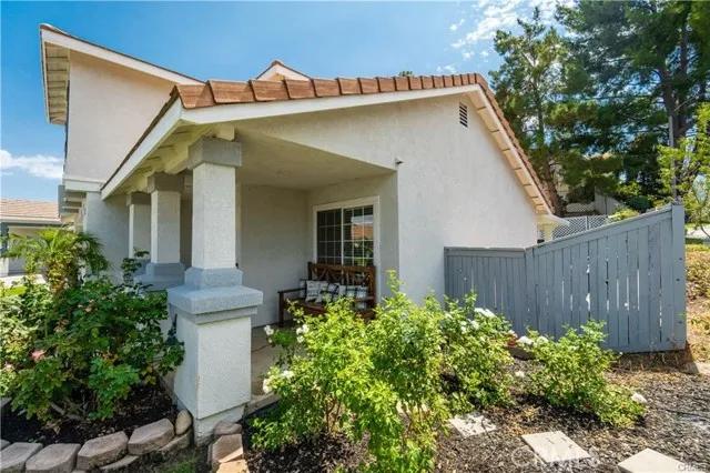 814 Viewtop Circle, Corona Ca 92881 | Detached 1