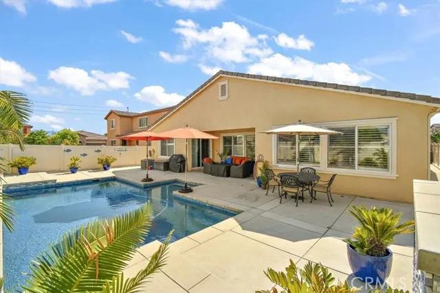 6890 Tourmaline Drive, Corona Ca 92880 | Detached 40