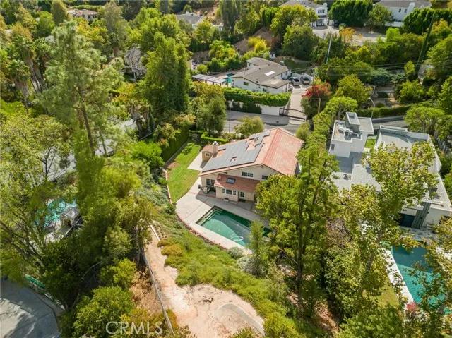 19511 Rosita Street, Tarzana Ca 91356 | Detached 45