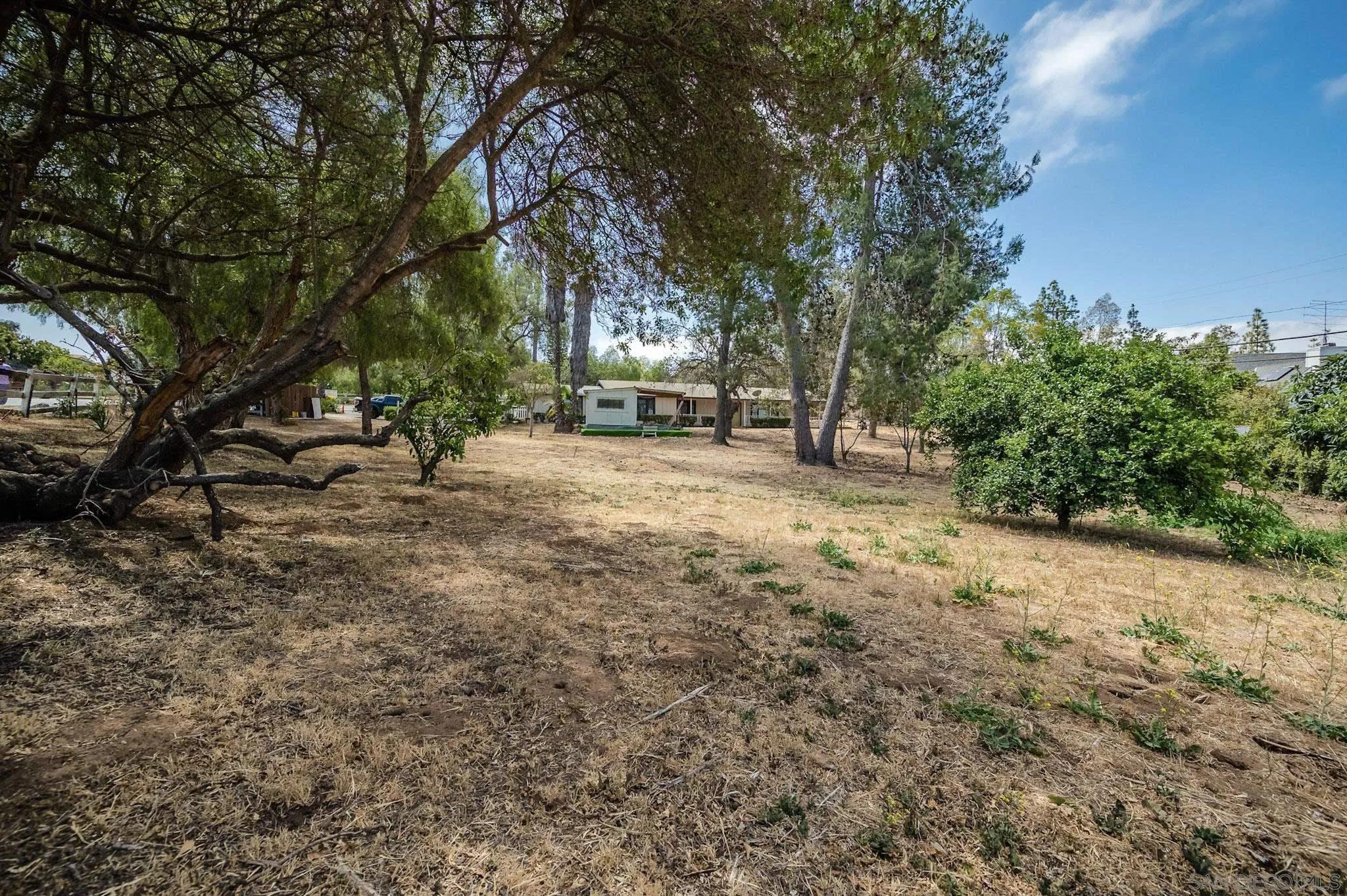 1367 Green Canyon Rd, Fallbrook Ca 92028 | Detached 37