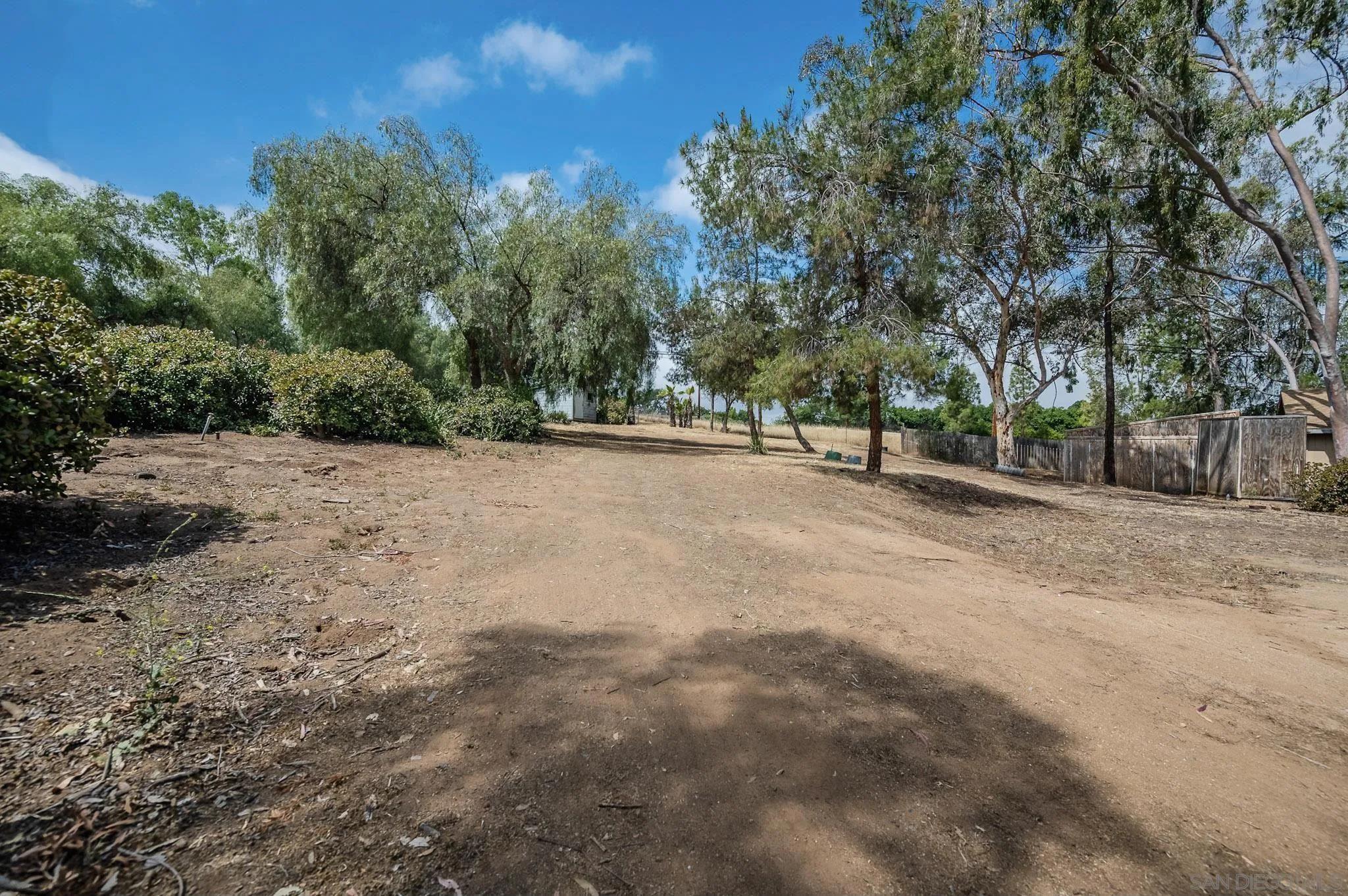 1367 Green Canyon Rd, Fallbrook Ca 92028 | Detached 20