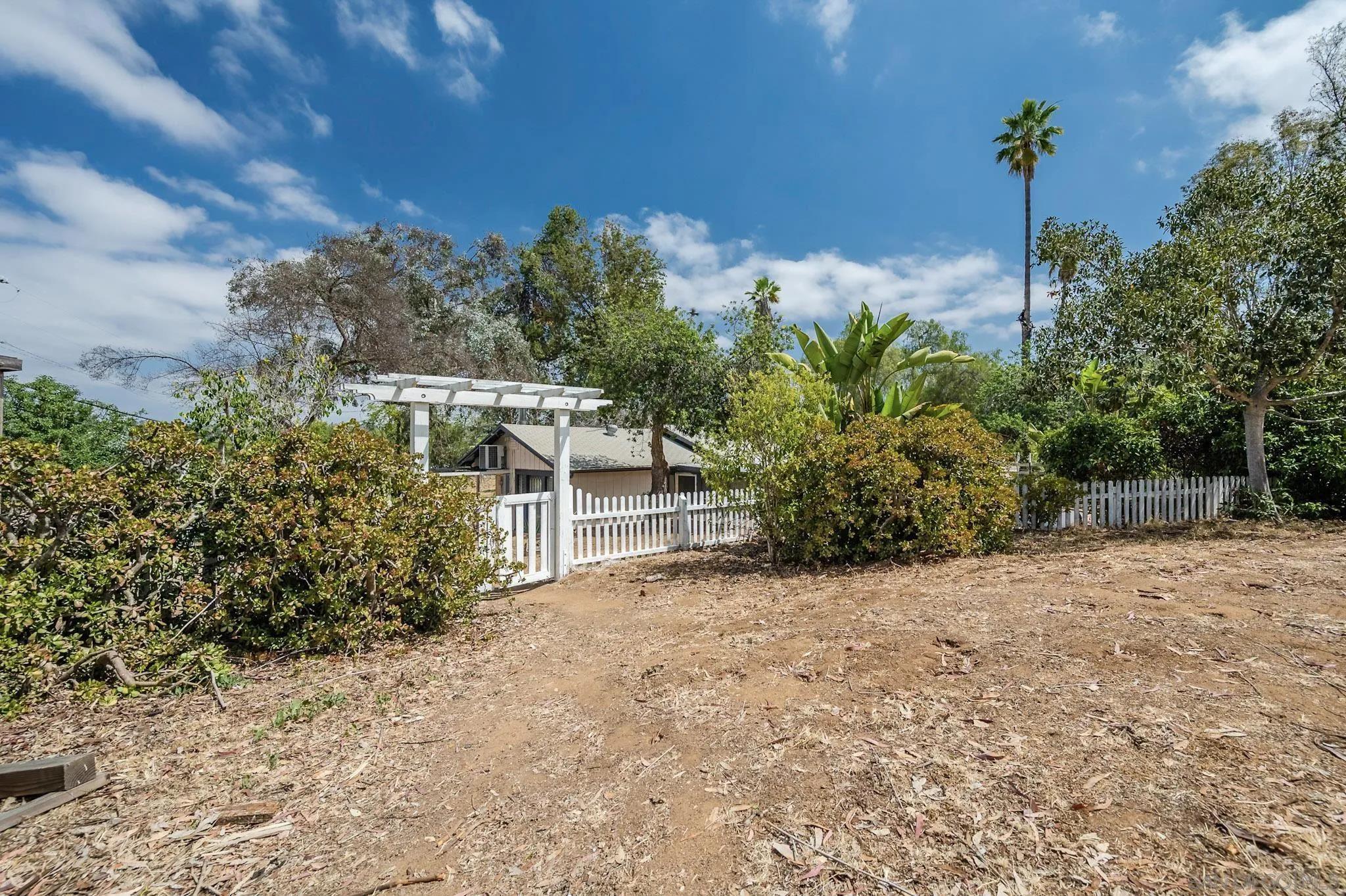 1367 Green Canyon Rd, Fallbrook Ca 92028 | Detached 21