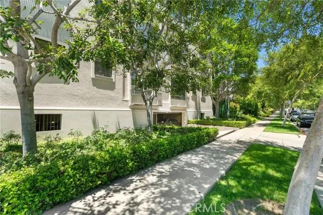 9601 Charleville Boulevard # 11, Beverly Hills Ca 90212 | Detached 33