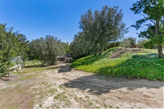 9911 Highcliff Drive, Santa Ana Ca 92705 | Detached 38