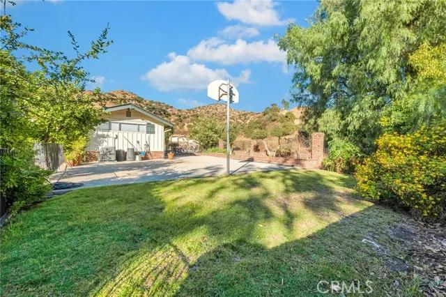 9256 Elben Avenue, Sun Valley Ca 91352 | Detached 27