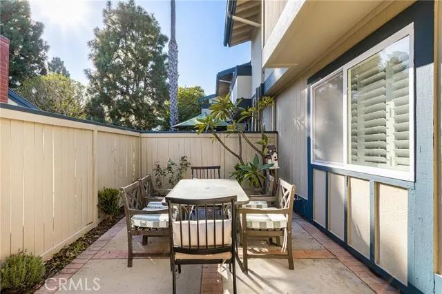 16539 Sell Circle # 11, Huntington Beach Ca 92649 | Townhouse 15