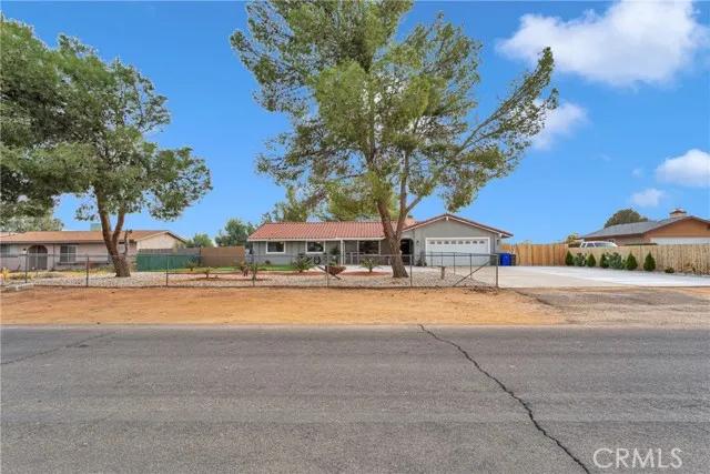 22257 Lone Eagle Road, Apple Valley Ca 92308 | Detached 37