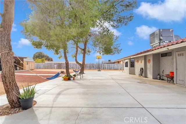 22257 Lone Eagle Road, Apple Valley Ca 92308 | Detached 23