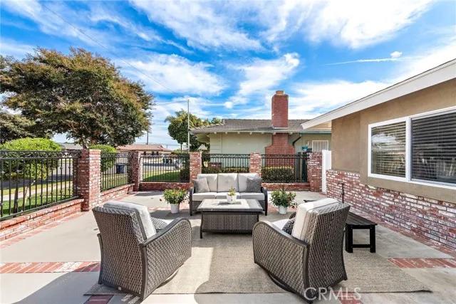 6202 Kimberly Drive, Huntington Beach Ca 92647 | Detached 2