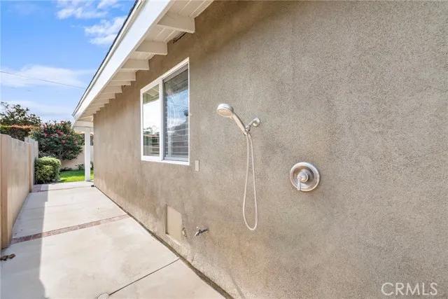 6202 Kimberly Drive, Huntington Beach Ca 92647 | Detached 32