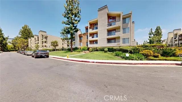 21520 Burbank Boulevard # 217, Woodland Hills Ca 91367 | All Other Attached 1