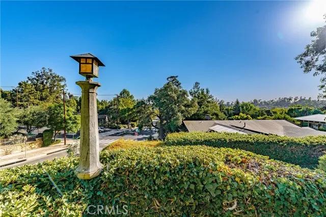 555 S Grand Avenue, Pasadena Ca 91105 | Detached 6