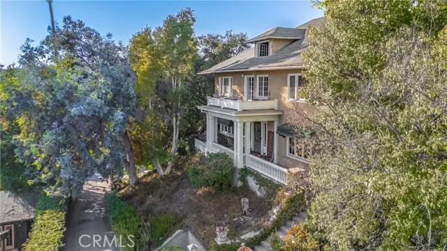 555 S Grand Avenue, Pasadena Ca 91105 | Detached 3