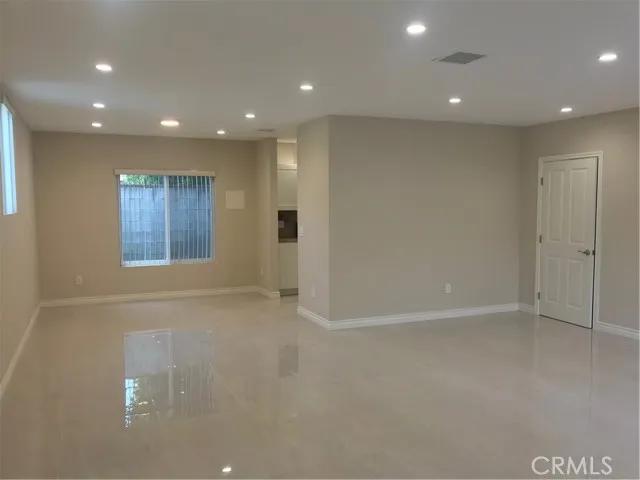 18816 Canasta Street, Tarzana CA 91356 | Detached 2