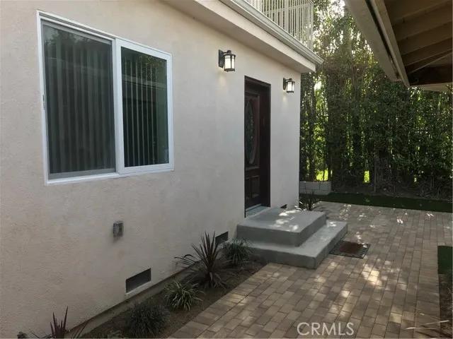 18816 Canasta Street, Tarzana CA 91356 | Detached 30