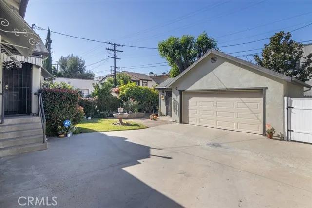 1131 N Jackson Street, Glendale Ca 91207 | Detached 17