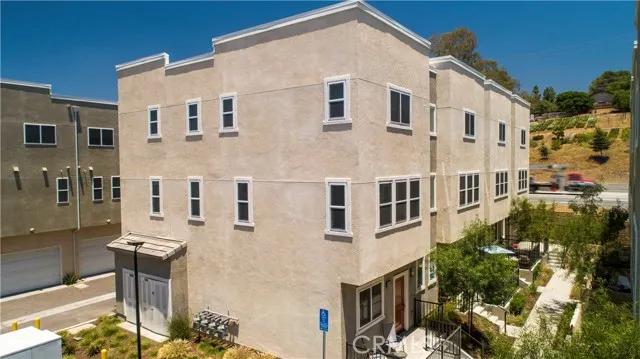 13235 Betz Boulevard, Sylmar Ca 91342 | Townhouse 42