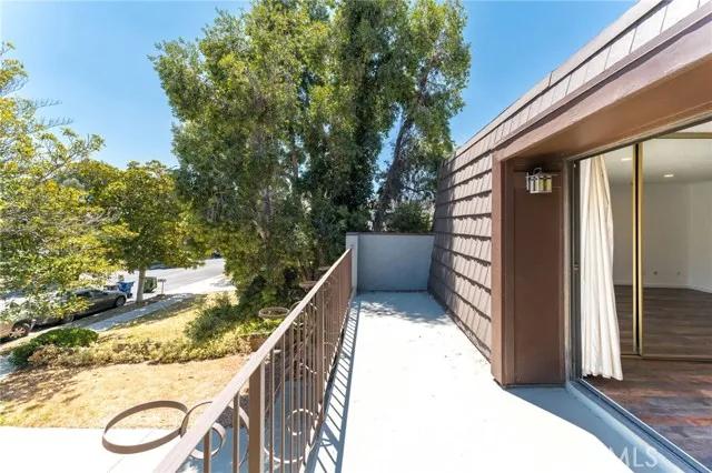 10041 Hanna Avenue, Chatsworth Ca 91311 | Detached 33