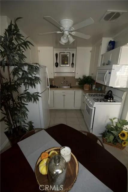 3027 E 3rd St, Long Beach Ca 90814 | Apartment 6