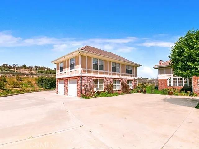 37028 De Portola, Temecula Ca 92592 | Detached 51