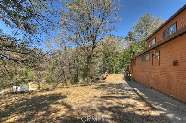 27618 Weirwood Drive, Lake Arrowhead Ca 92352 | Detached 36