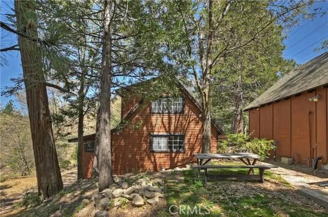 27618 Weirwood Drive, Lake Arrowhead Ca 92352 | Detached 38